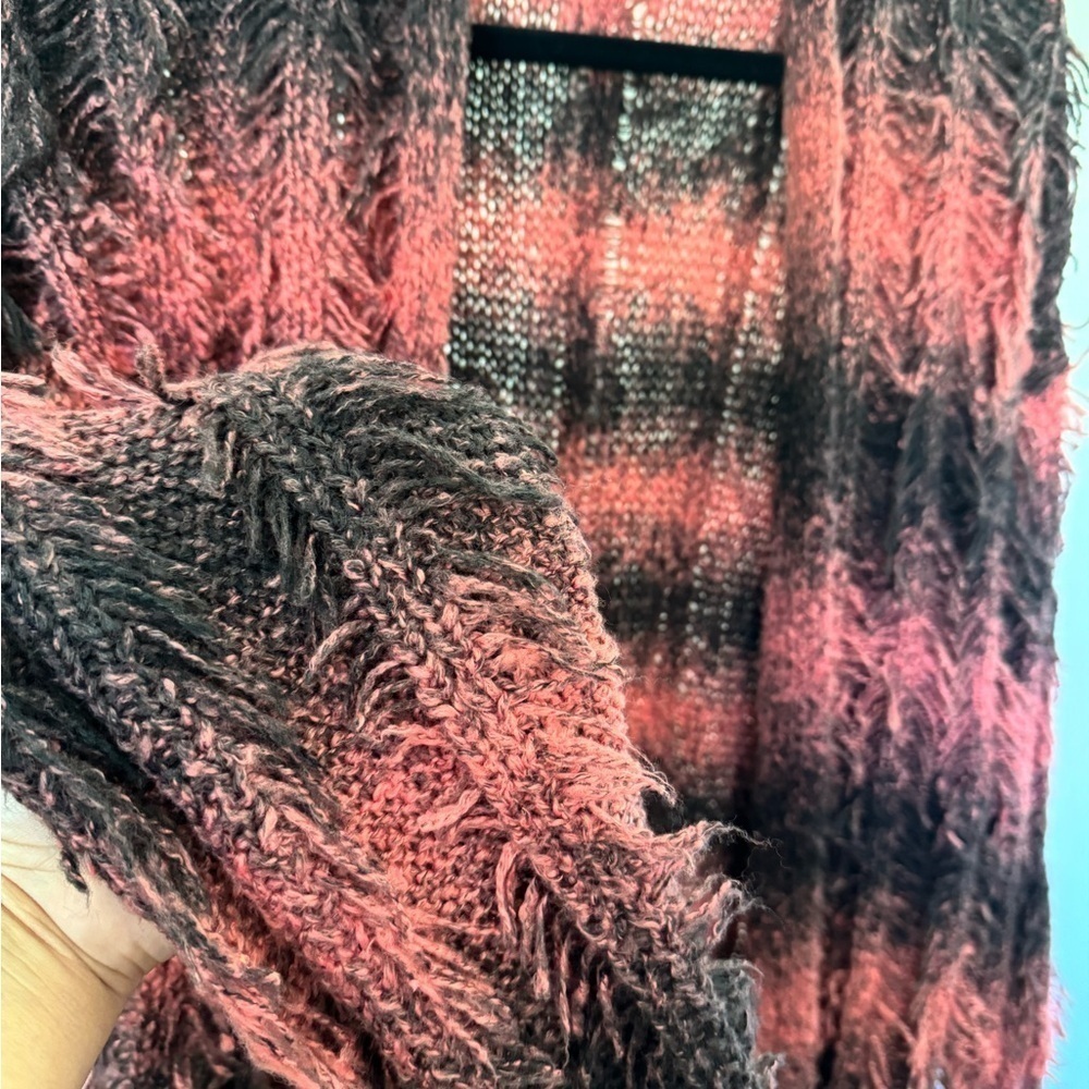 Super cute and fun fringe/shaggy  style cardigan - Picture 7 of 8